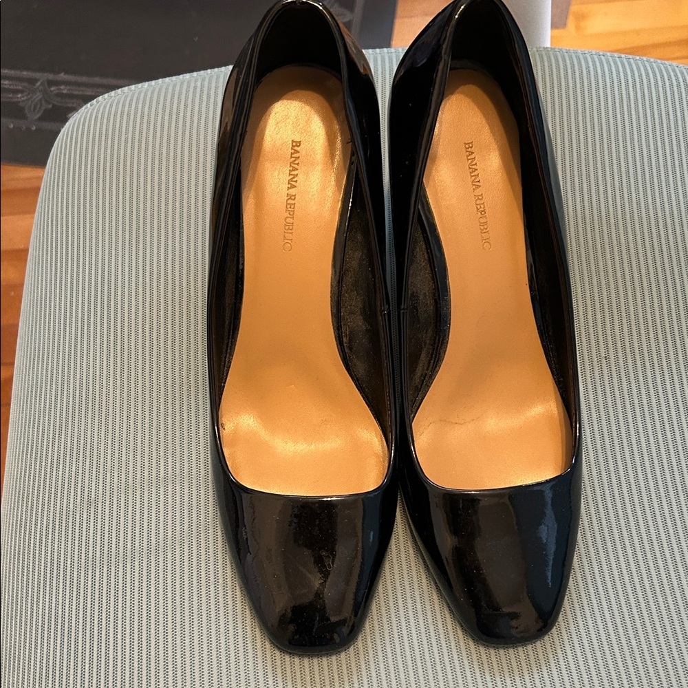 Banana Republic Black Patent Leather Heels